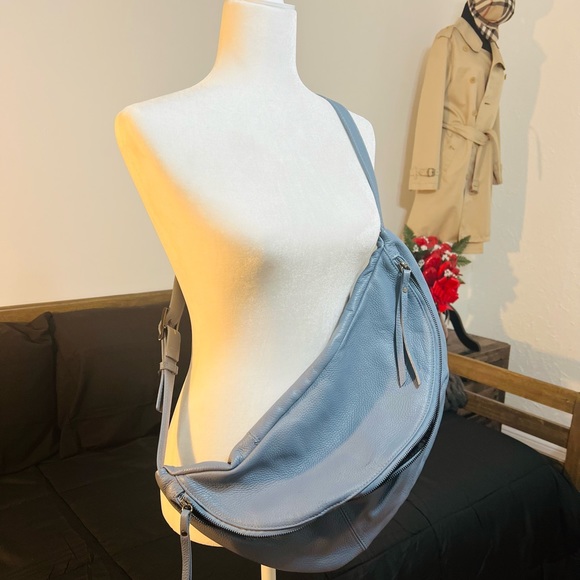 Genuine Leather Sling Bag (made in Italy) - Picture 5 of 8